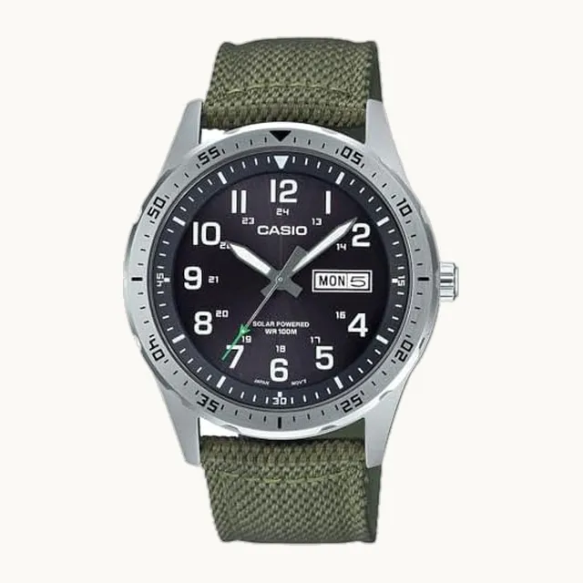 MTPS120L Series | Reloj analógico unisex | 100M WR | Caja de acero inoxidable | Analógico de 3 manos (HR, Min, SEC