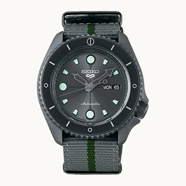 Reloj automático Seiko 5 Sports Shikamaru Nara SRPF75K1 para hombre, Correa