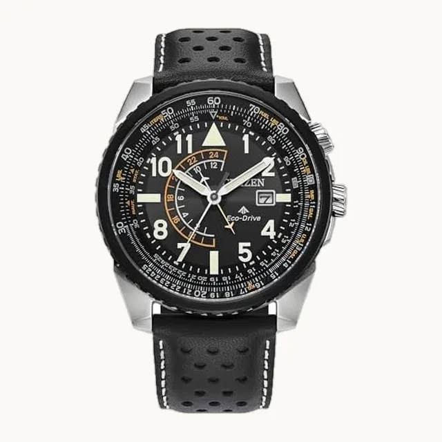 Reloj japonés Eco-Drive para hombre, 42 mm, caja de acero inoxidable, correa de cuero negro con esfera negra (